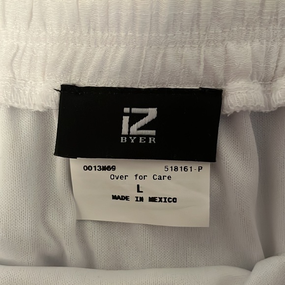 A long skirt with a belt - Picture 3 of 4